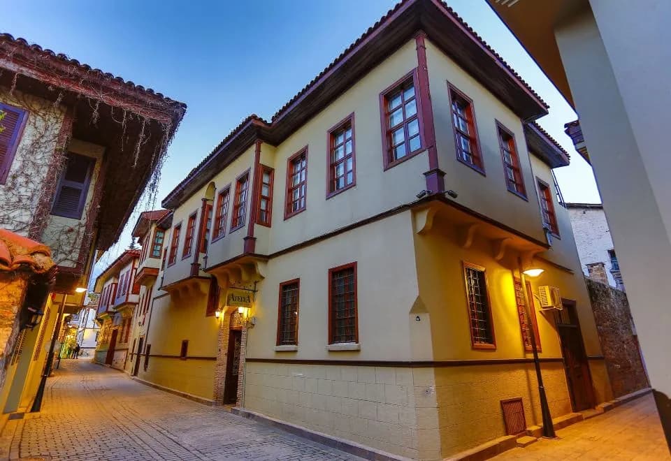 Atelya Art Hotel
