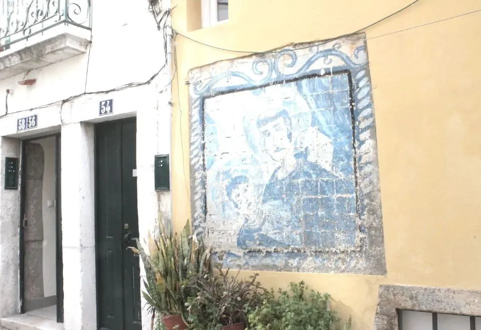 Alfama Charming Apartment with Free Pick-up, by TimeCooler