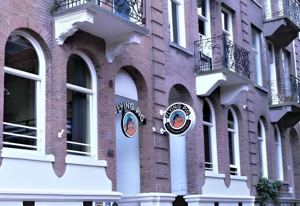 The Flying Pig Uptown