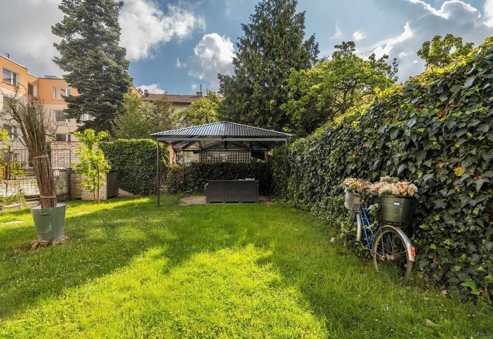 Apt with Garden Prague by Michal&Friends