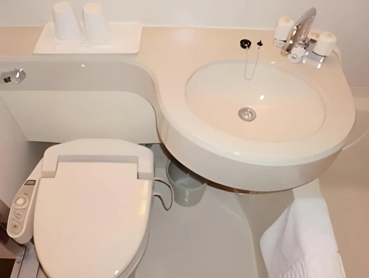 Toyoko Inn Tokyo Asakusa Senzoku Tsukuba Express