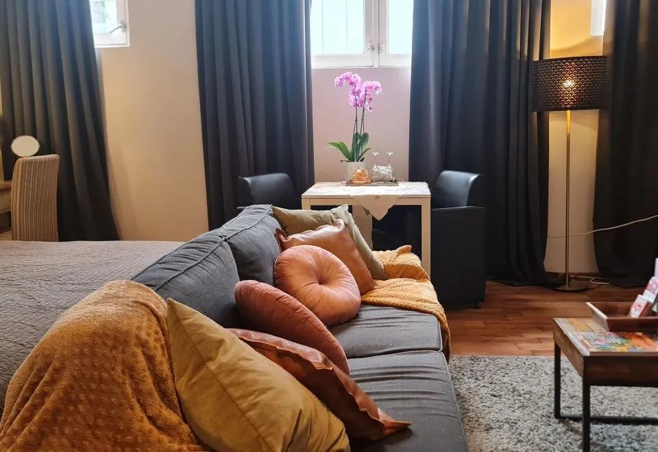 Crown Guesthouse Amsterdam