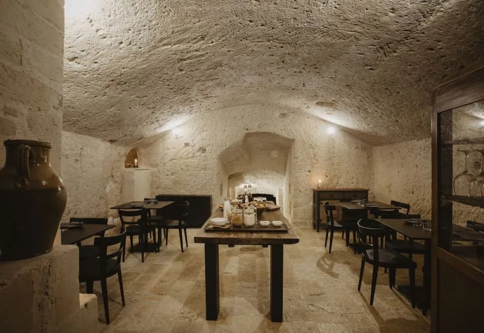 Aque Cave - le Grotte del Caveoso