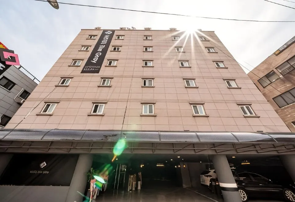 The Gray Hotel