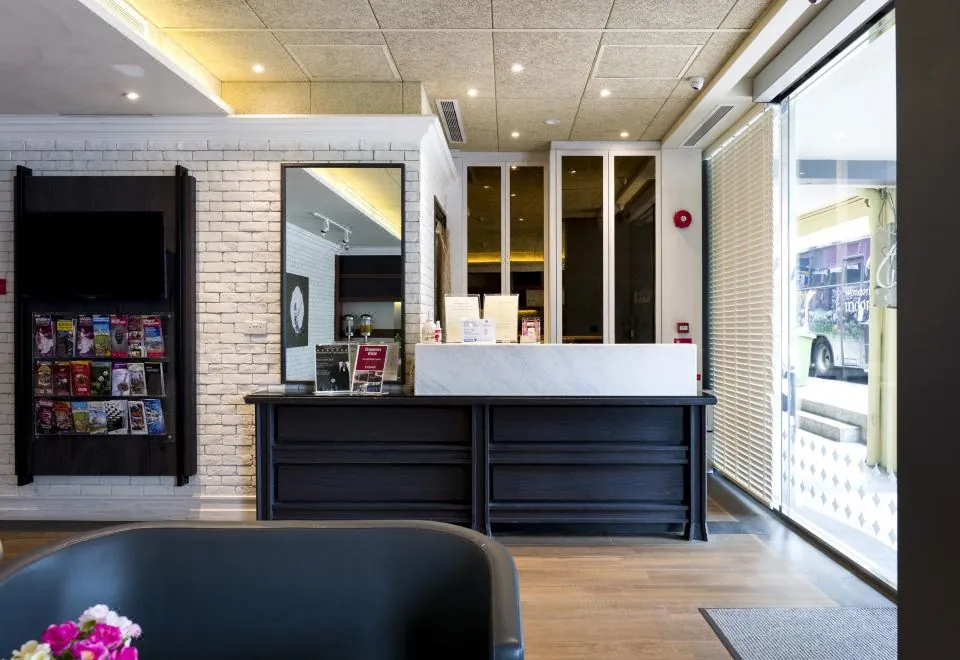 Hotel Bencoolen at Hong Kong Street