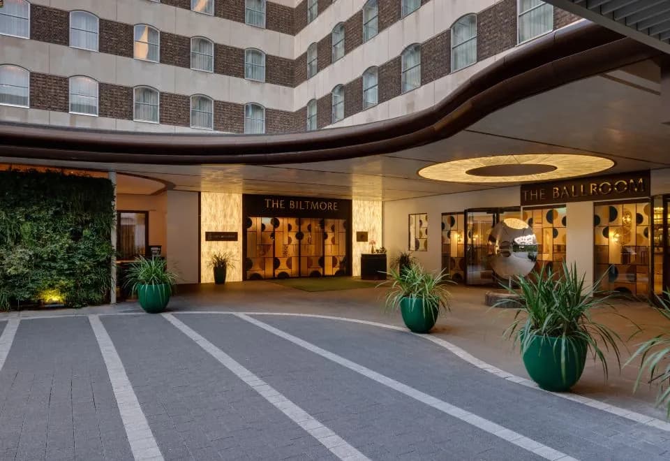 The Biltmore Mayfair, LXR Hotels & Resorts