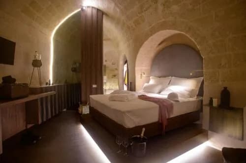 Le Malve Cave Retreat
