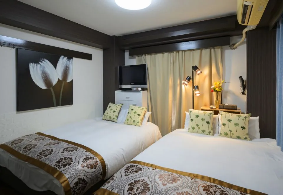 Hotel Aaron Tsuten East