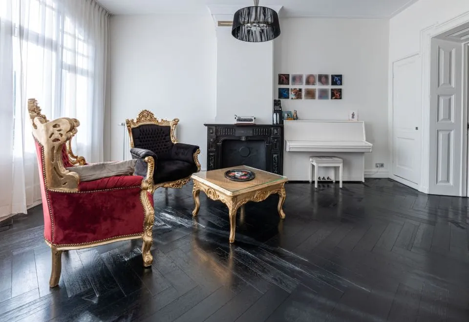 Dina-Perla Lodges: Shared Home in Museum District
