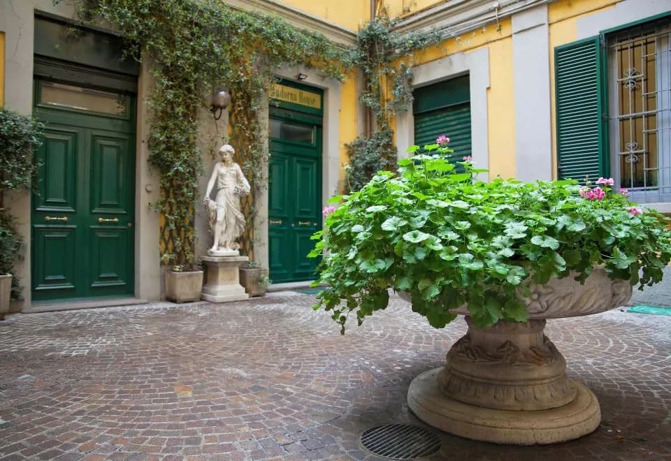 Cadorna House