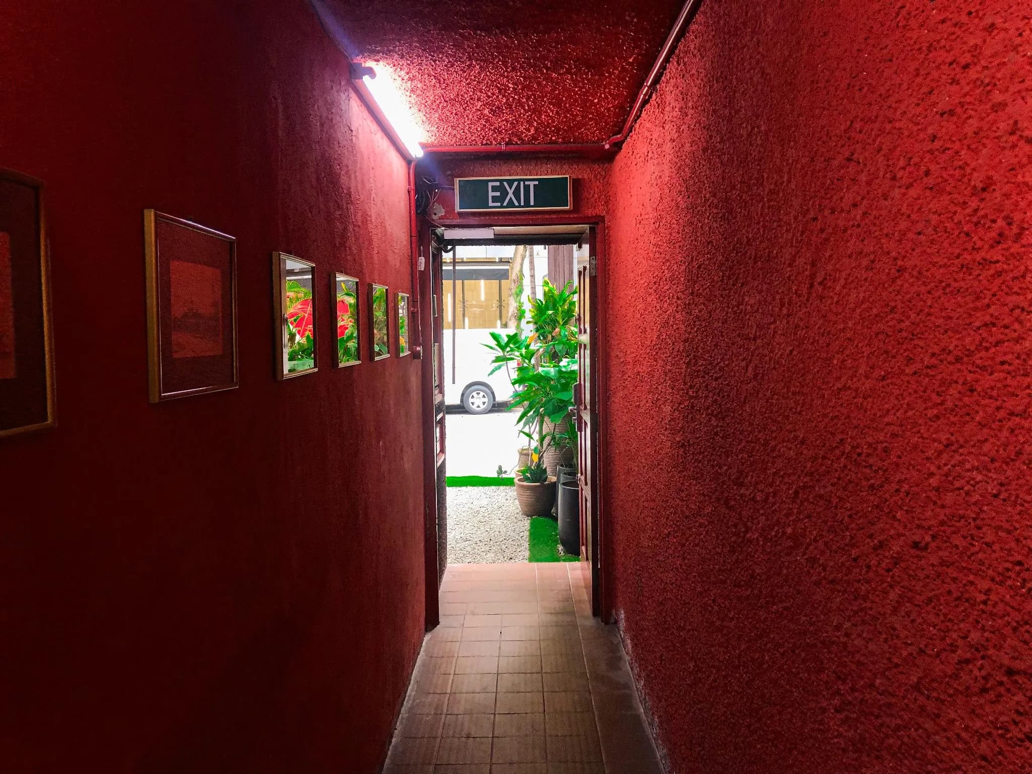 OYO 90909 I.villa Inn