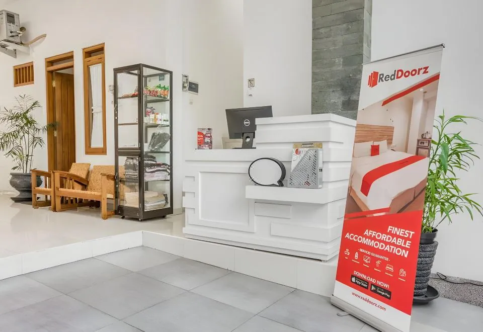 RedDoorz Syariah Near Taman Pelangi Jogja 2