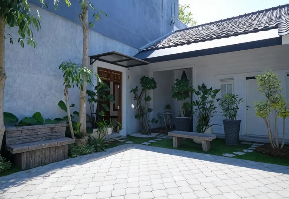 RedDoorz Syariah Near Taman Pelangi Jogja 2