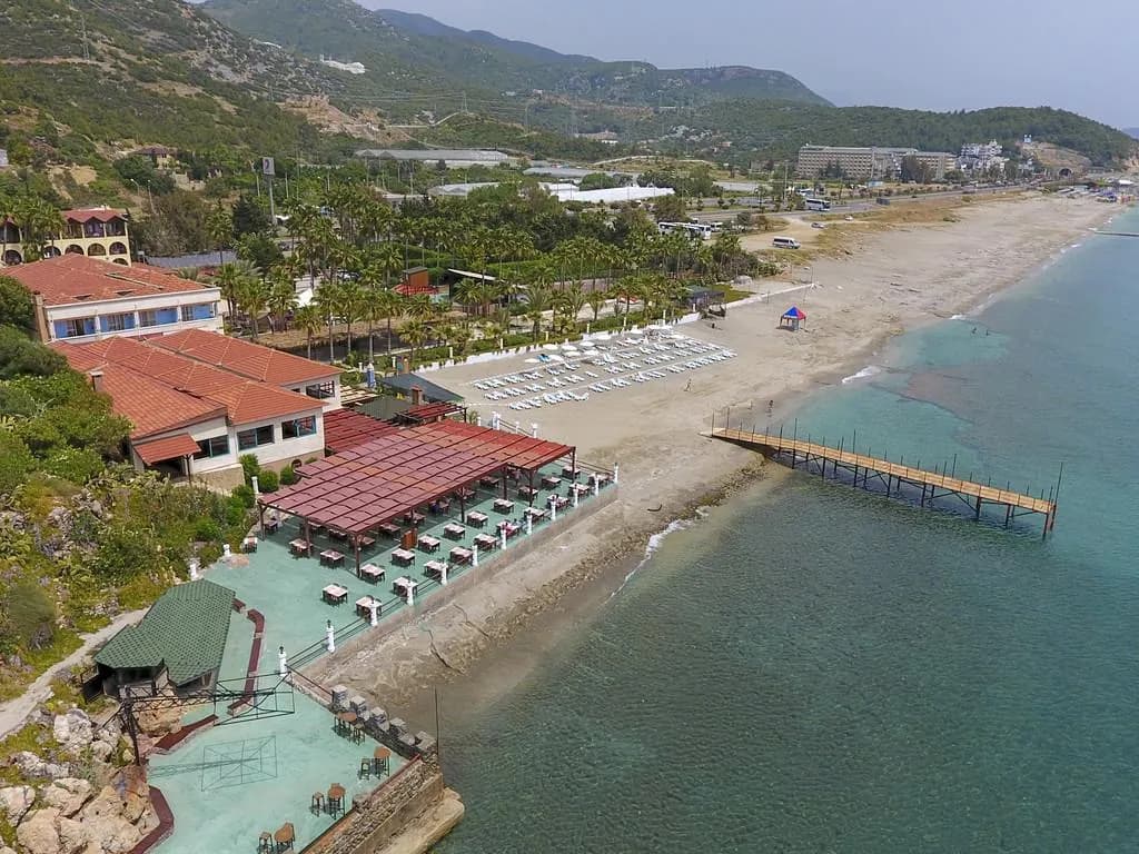 Green Paradise Beach Hotel