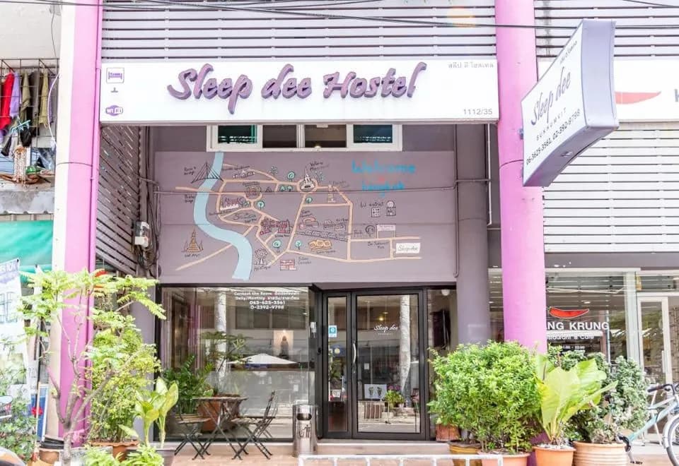 Sleep Dee Hostel