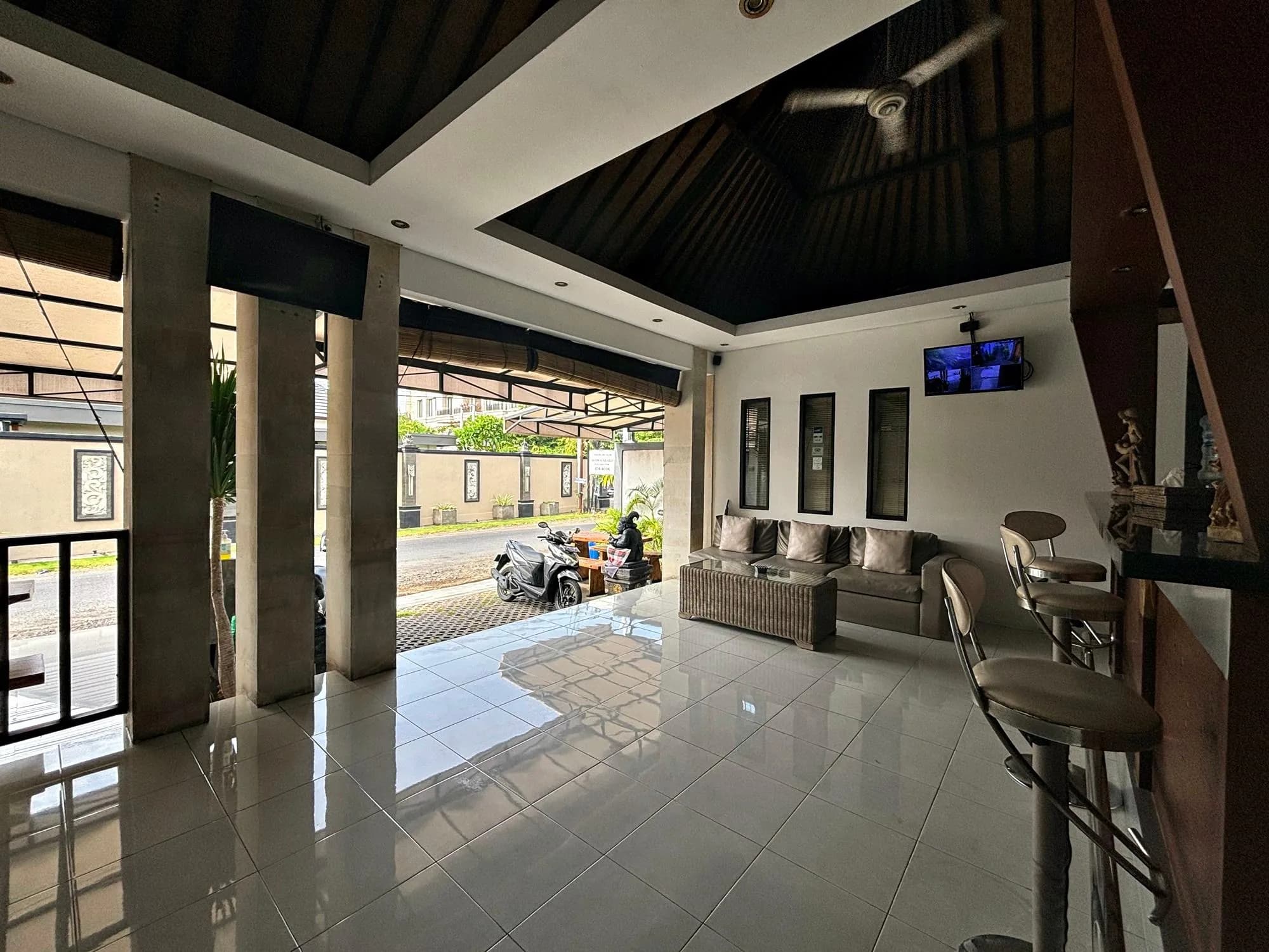 Tanjung Lima Hotel Legian