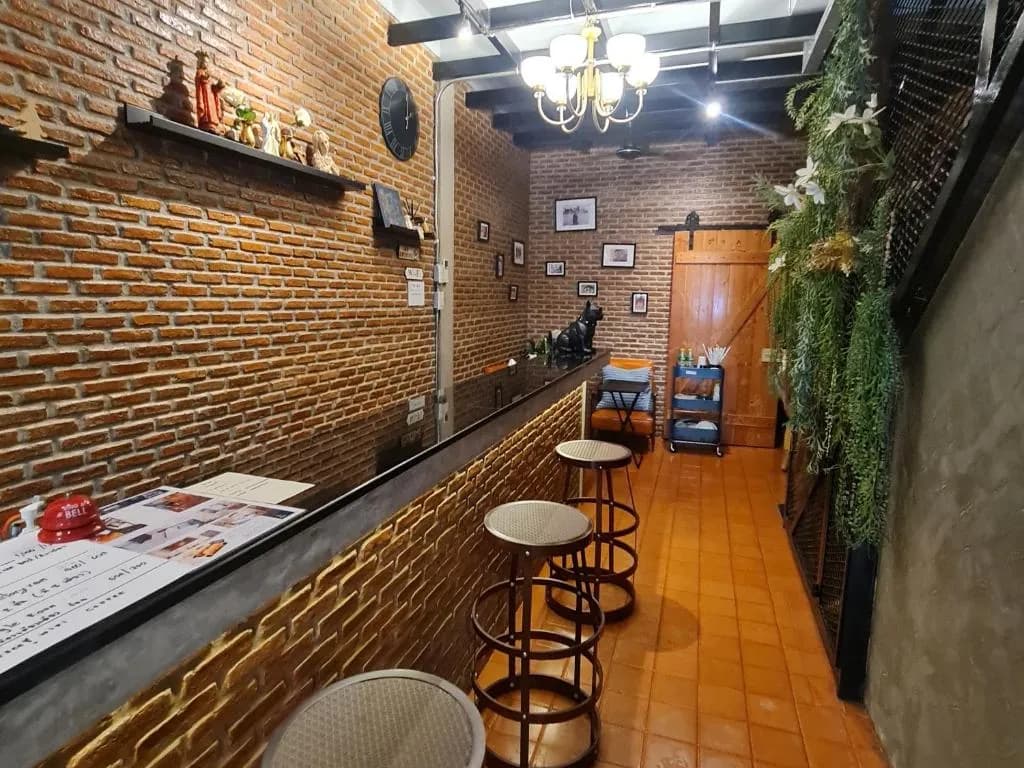 MEEMAW'S House Hostel