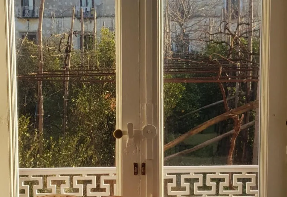 Caluga House