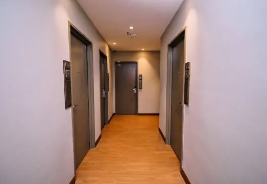 The Hulo Hotel + Gallery