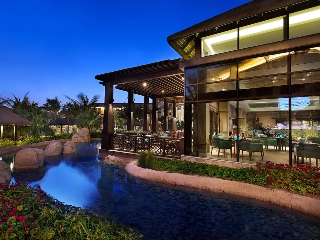 Sofitel Dubai The Palm Luxury Apartments Hotel