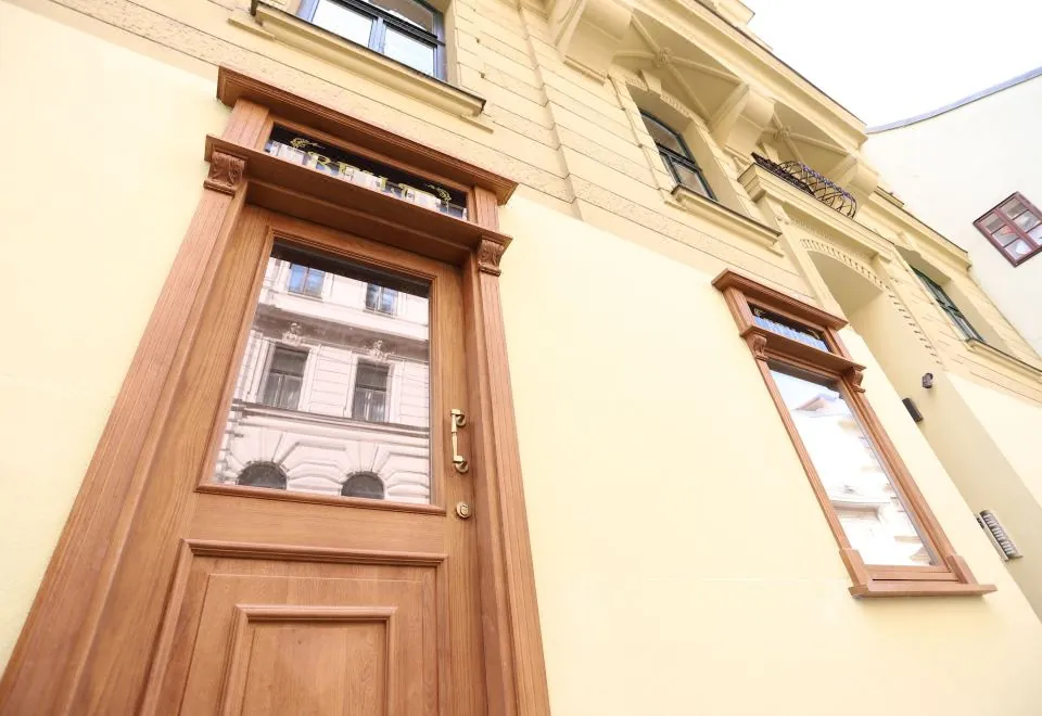 7th Heaven Vienna Center Apartments