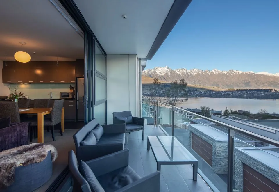 Panorama Terrace Apartments - Element Escapes