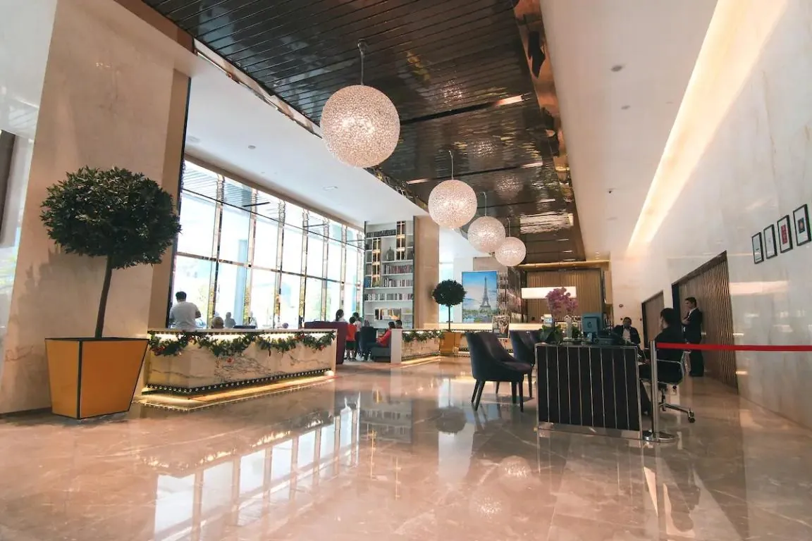 Platinum KLCC By Black Sand