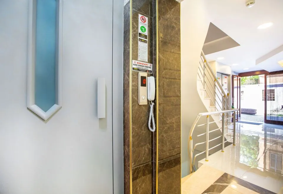 Blue Marmara Suites