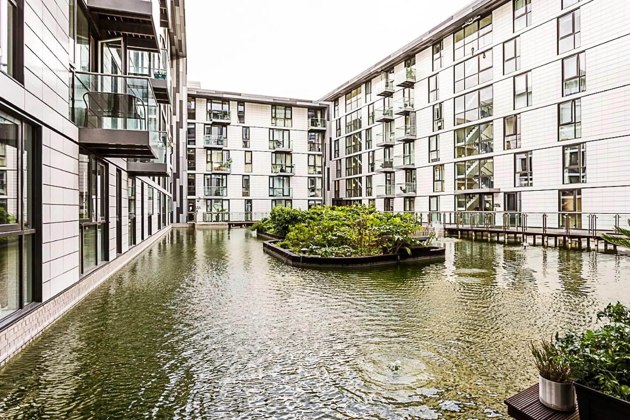 City-Close 1-Bed Apartment near Tower Hill