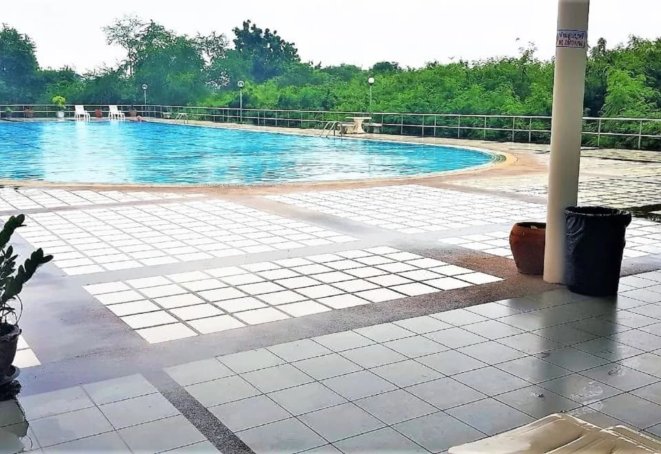 Pattaya Plaza Condotel Large Studio Apartment Sukhumvit
