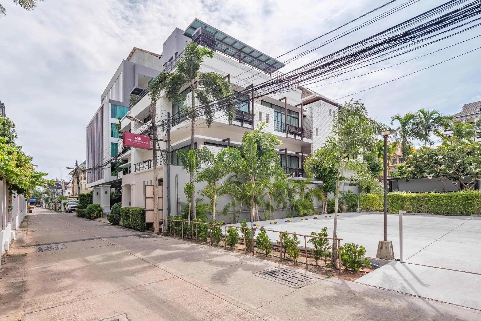 Luxe Residence