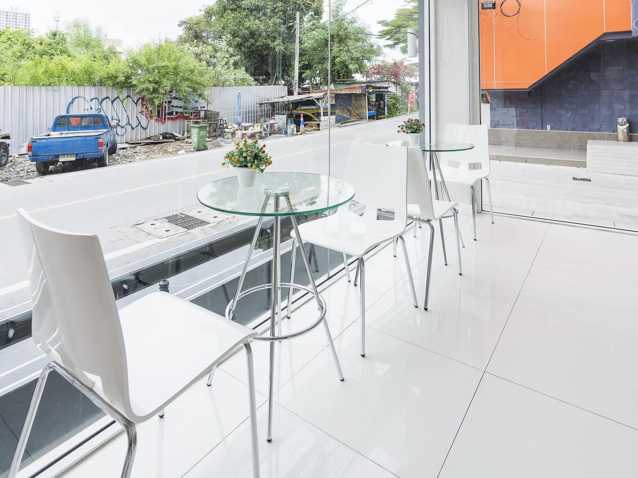 Solo Express Sukhumvit 81