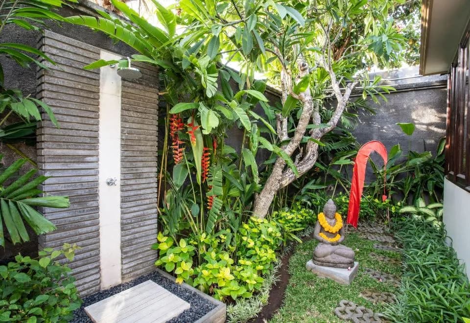 Villa Saffron Seminyak Bali