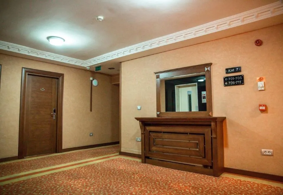 Yuksel Hotel