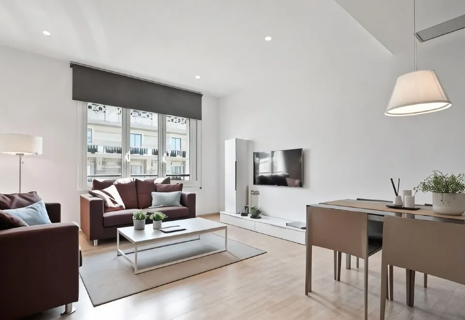 Fisa Rentals Gran Via Apartments