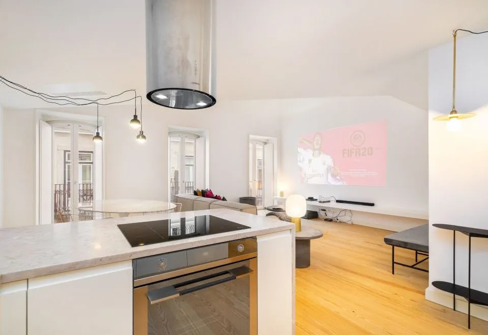 LS48 Prime Location Luxury Duplex