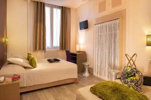 Hotel de la Cite Rougemont Paris
