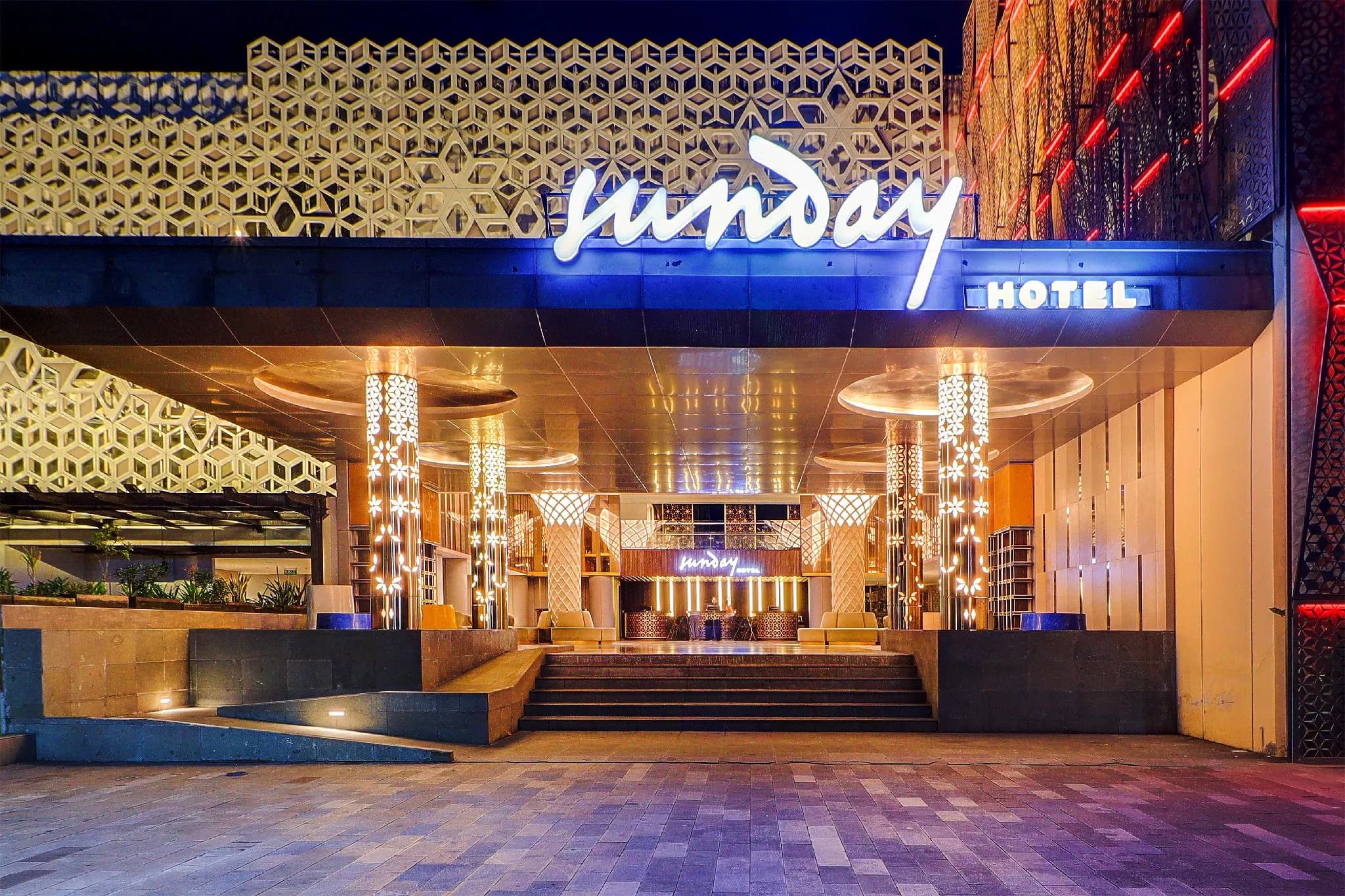 Sunday Hotel Arshika Sunset Road