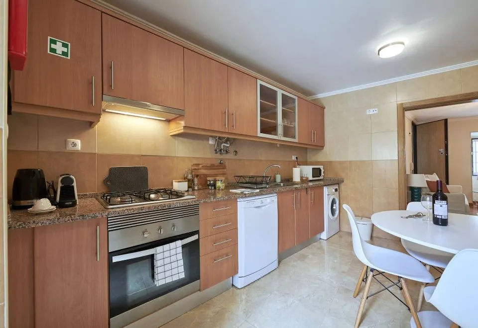 Spacious and Renovated Apartment with Amazing Patio, by TimeCooler