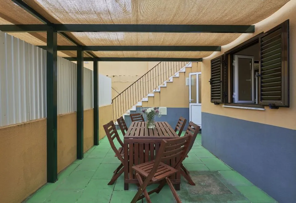 Spacious and Renovated Apartment with Amazing Patio, by TimeCooler