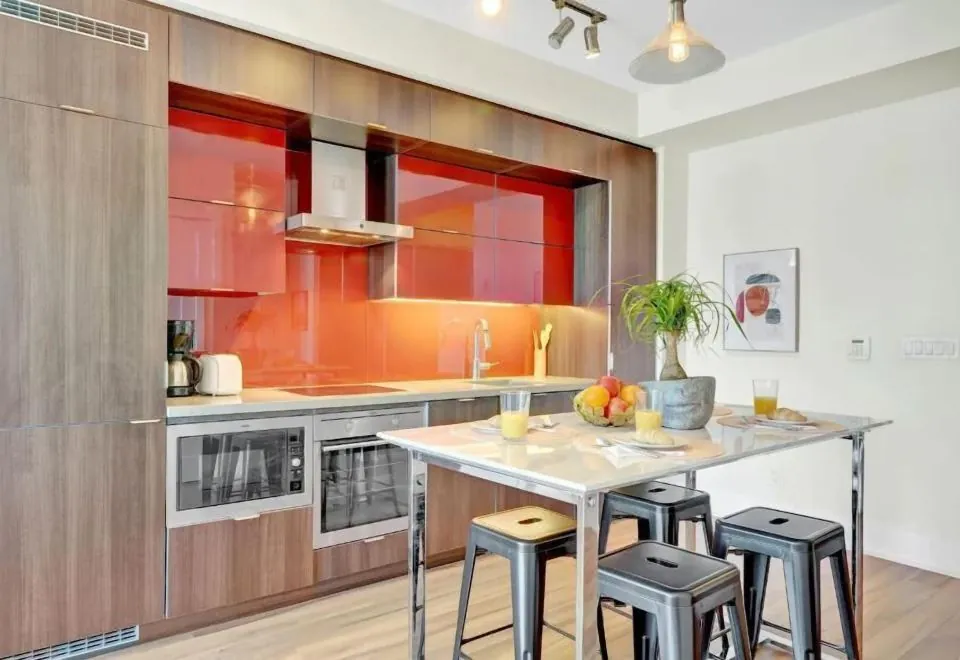 Loft - Entertainment & Financial District