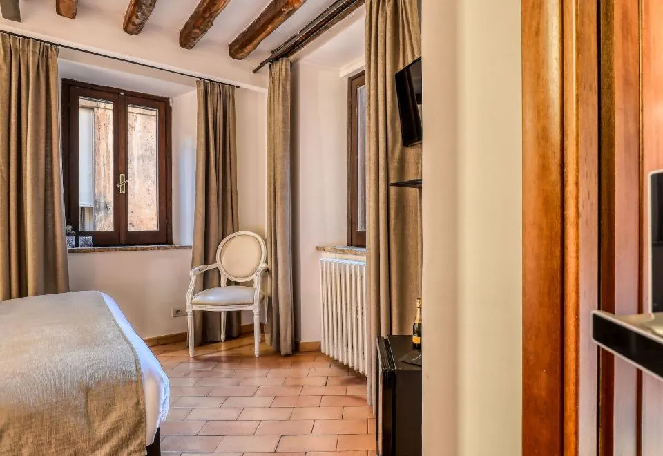 Luxury Navona