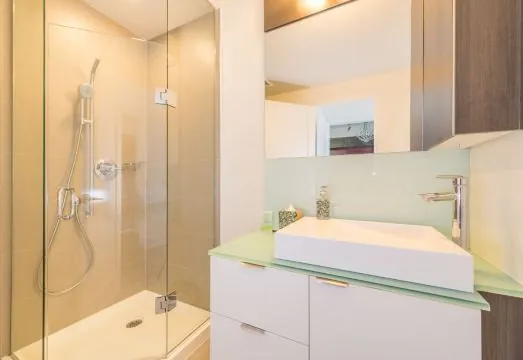 Toronto Rooms and Suites (300 Front St)