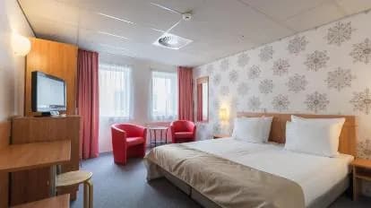 Rho Hotel