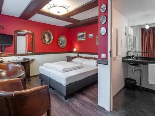 A-Train Hotel