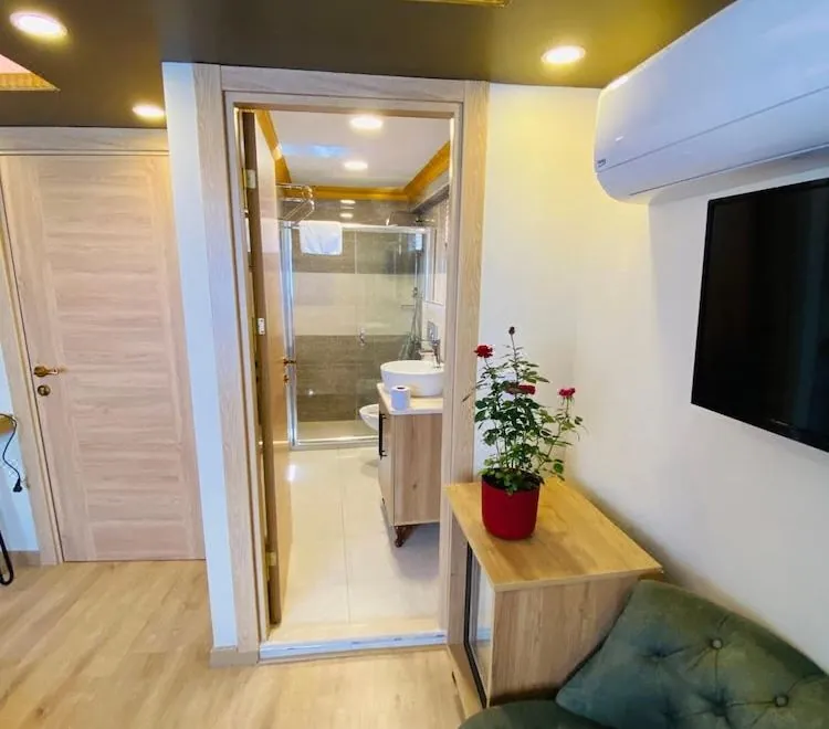 Golden Sail Hotel Old City