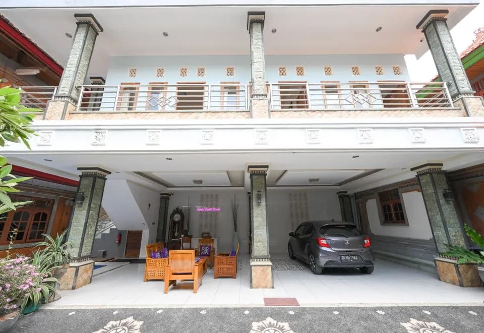 OYO 4003 Ceria Guesthouse Seminyak