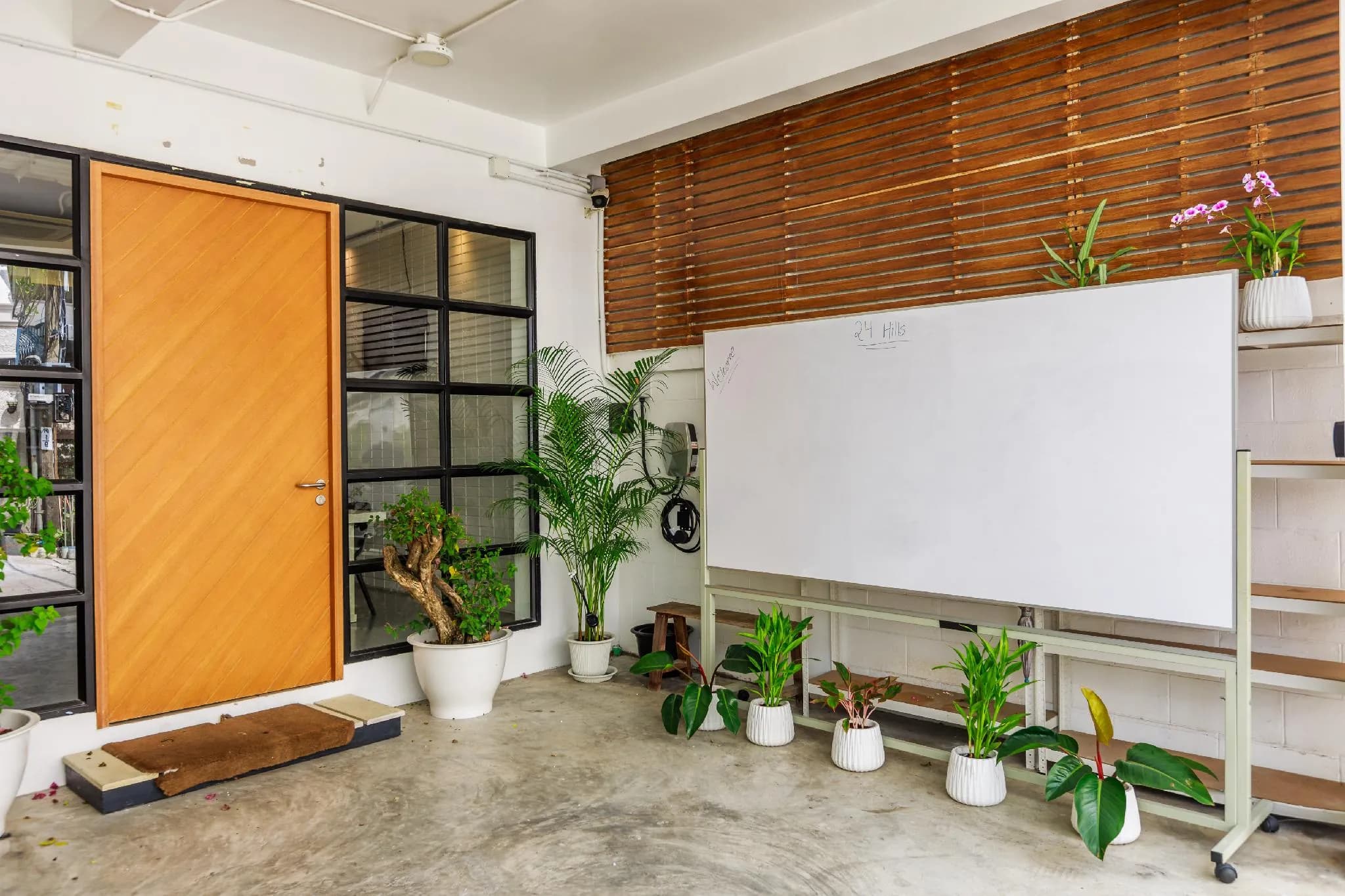 24 degree hotel & hostels