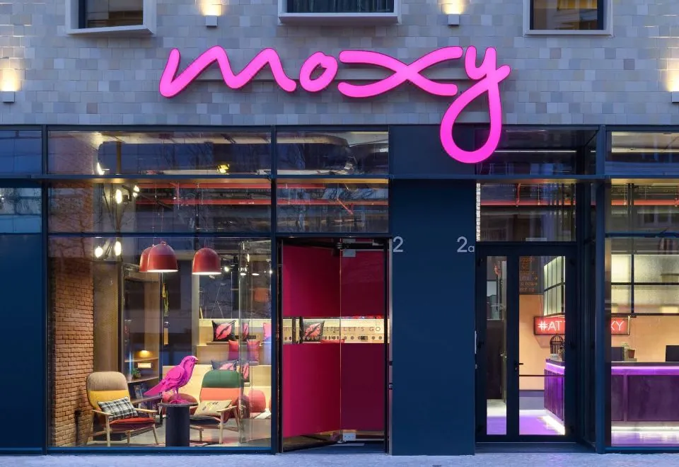 Moxy Lisbon City