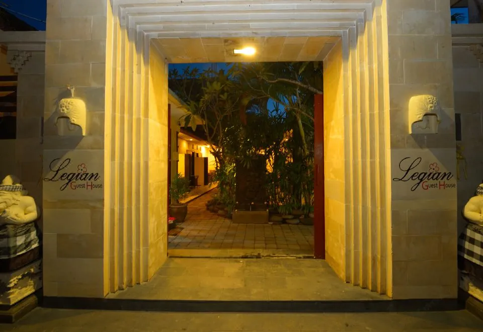 Andari Legian